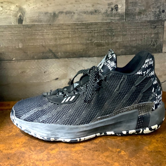 Other - Adidas Damian lillard dame 7 size 9.5
